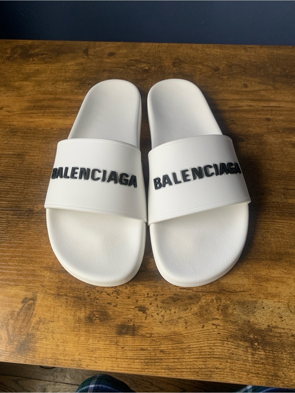 Balenciaga pool slide